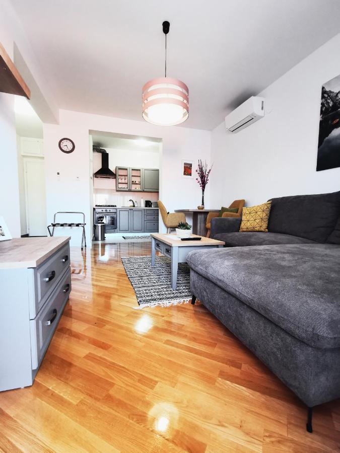 Apartman Angel Ösek Dış mekan fotoğraf