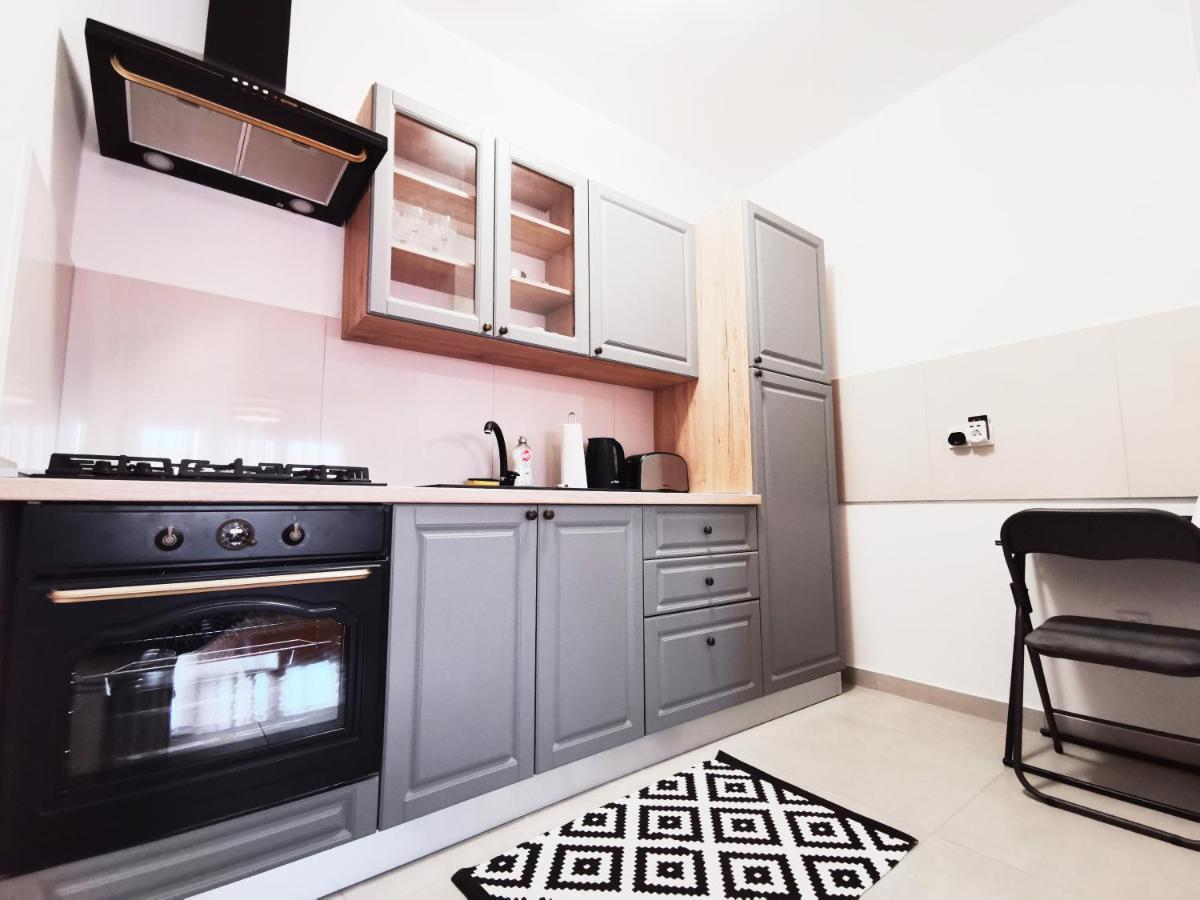 Apartman Angel Ösek Dış mekan fotoğraf